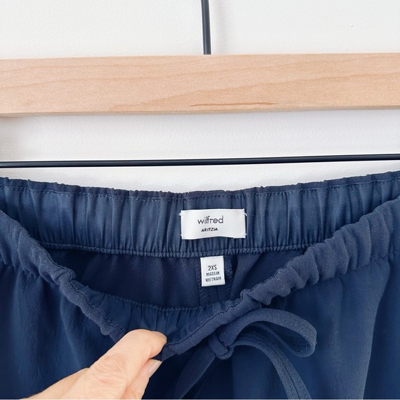 Aritzia Wilfred The Lodge Pant Crepette Navy Admiral - Picture 8 of 11